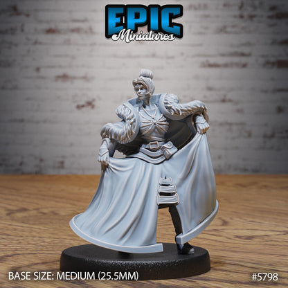 Bearded Lady – Enigmatic Performer Miniature