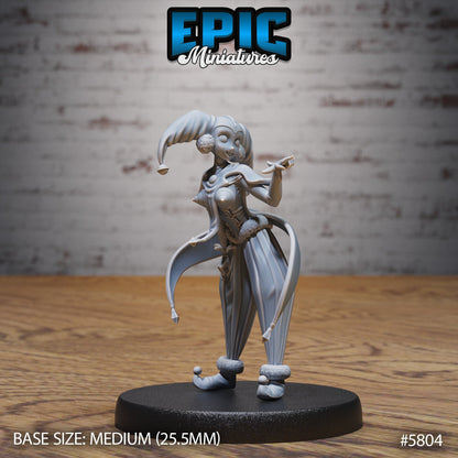 Jester Girl - Trickster / Chaotic Entertainer - Miniatures