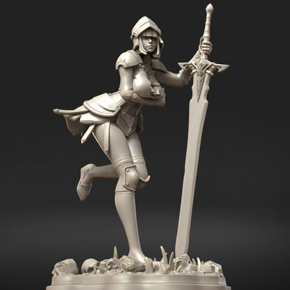 Brienne – Armored Knight / Female Paladin Warrior – Fantasy Miniature